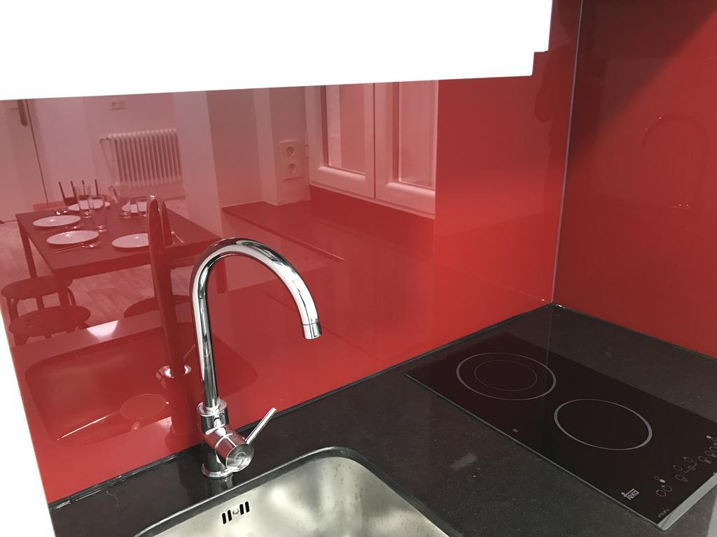 Smart-Tech Plaza Apartment サラマンカ エクステリア 写真